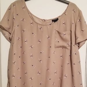 TORRID BUTTON BACK BLOUSE